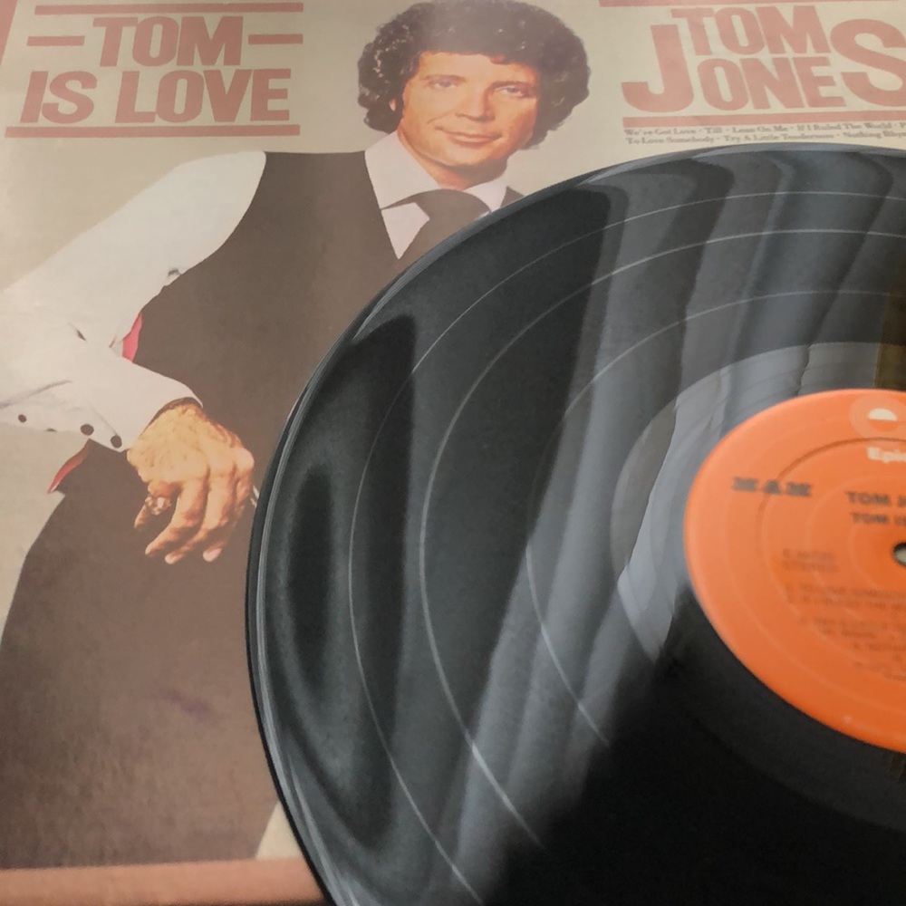 Tom Jones Tom Is Love Vinyl Lp '77